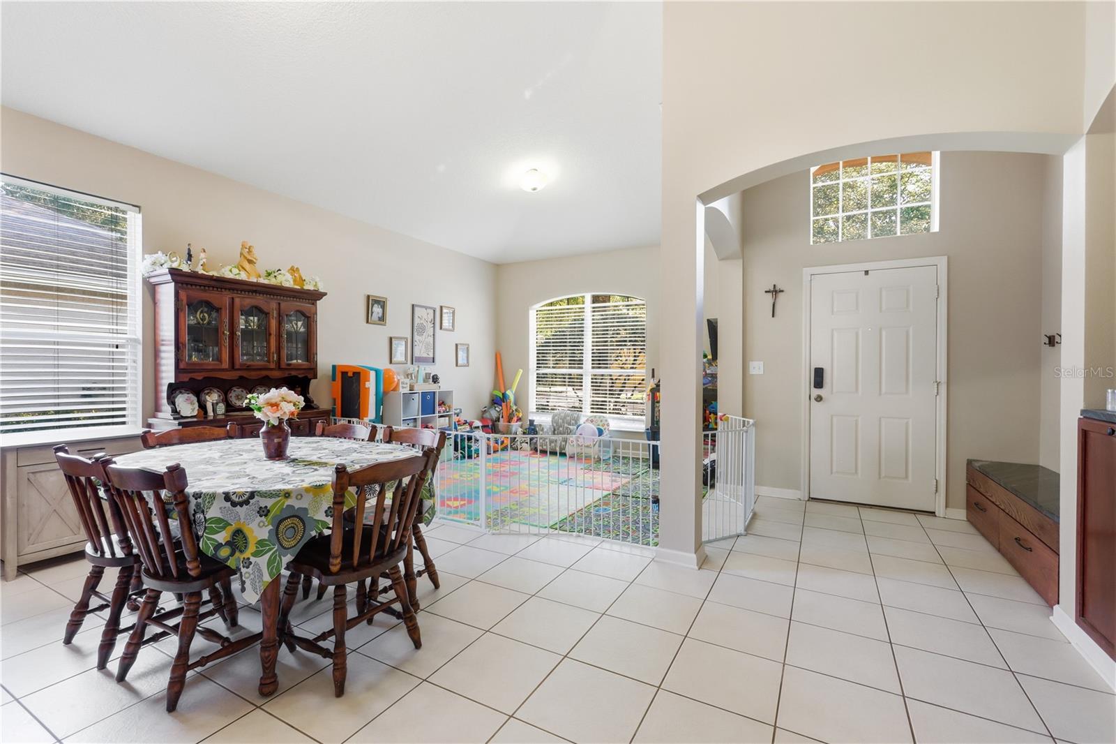 423 VICTORIA HILLS DR