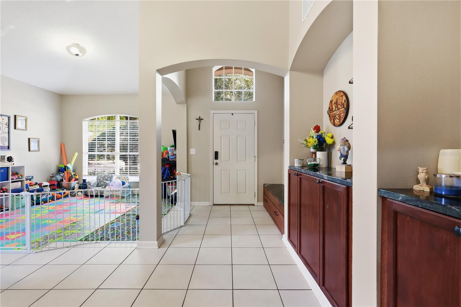 423 VICTORIA HILLS DR
