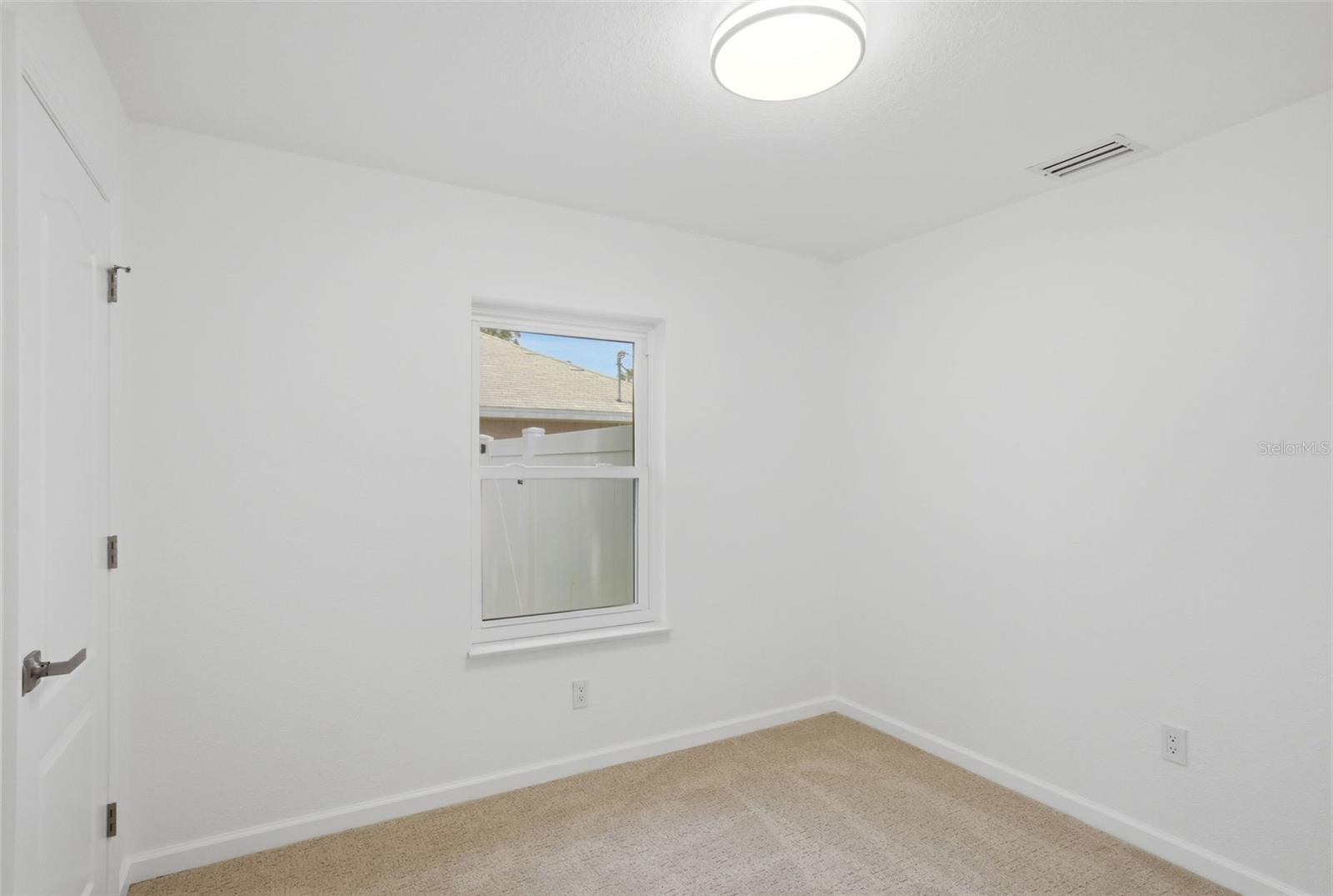 28 PINE CROFT LN