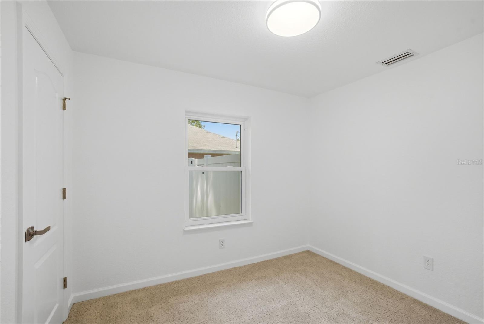 28 PINE CROFT LN