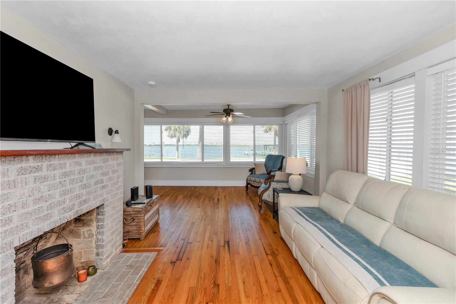101 FLEMING AVE