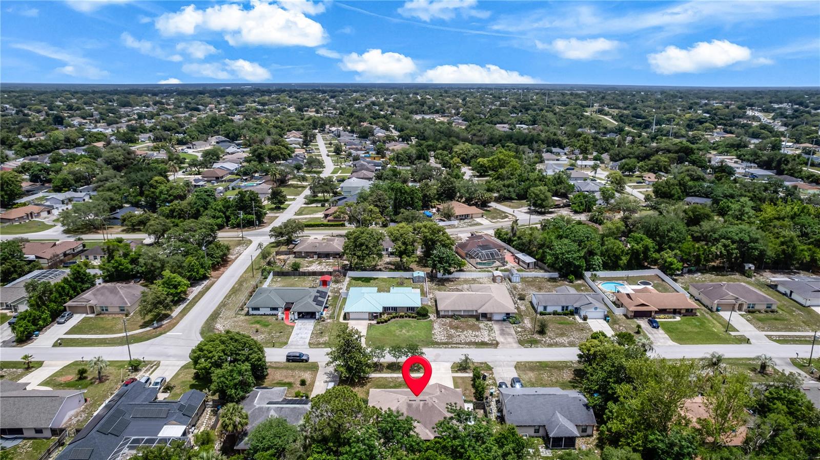 2111 E PARKTON DR