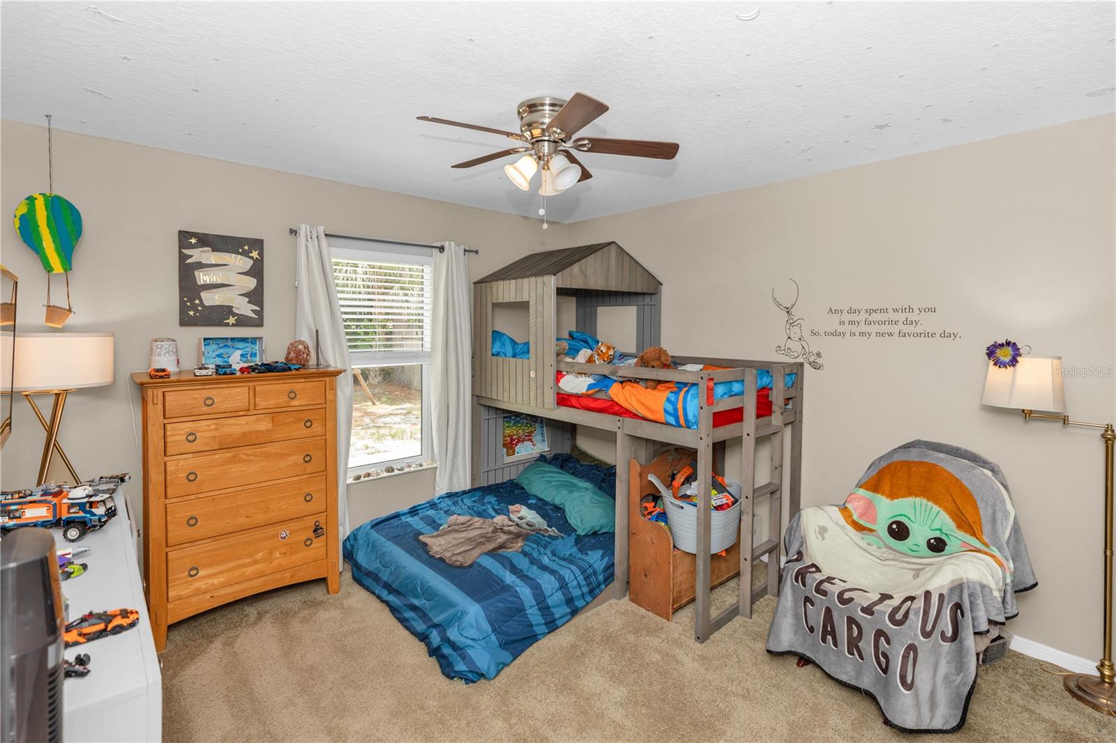 2111 E PARKTON DR