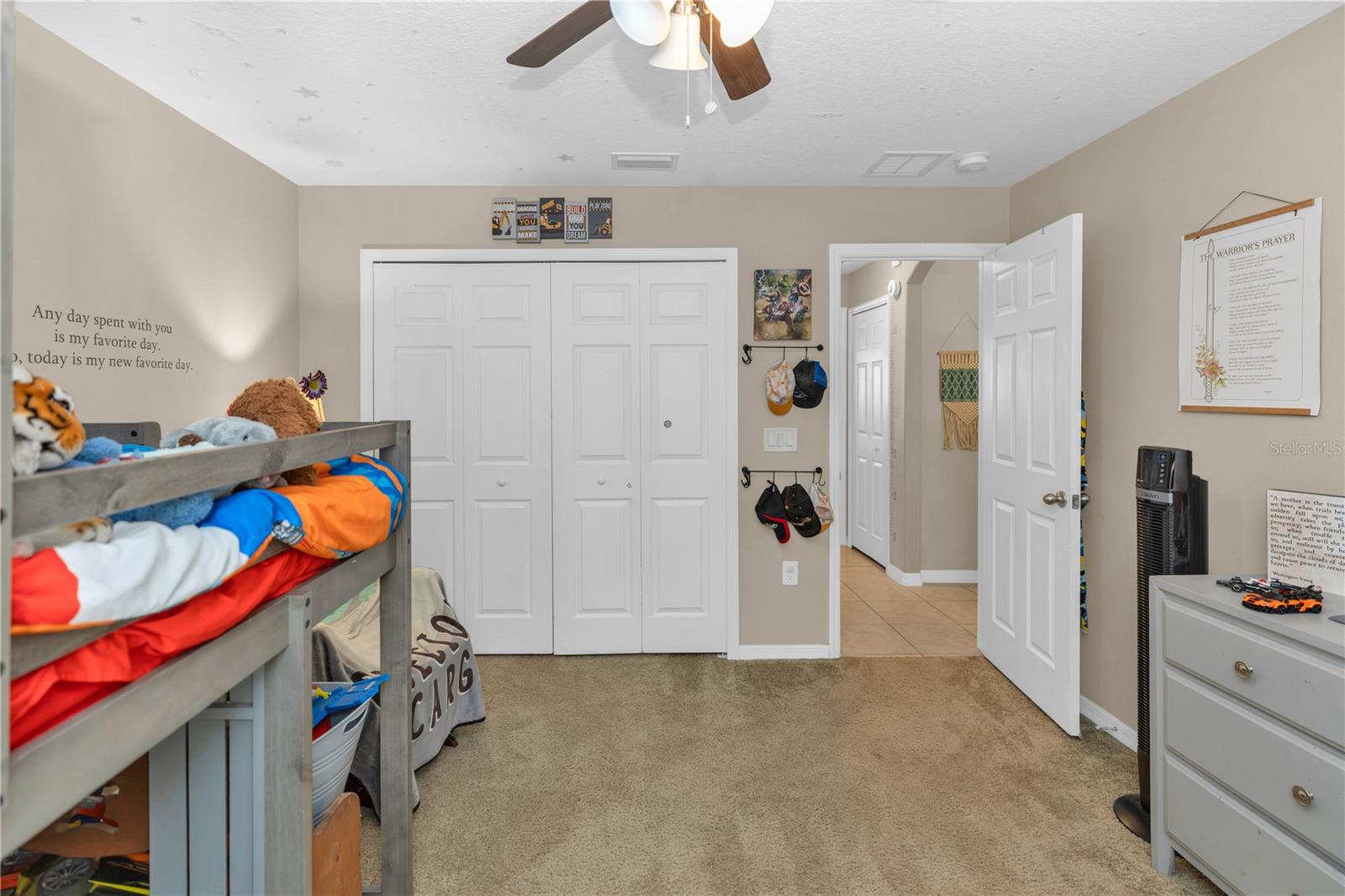 2111 E PARKTON DR
