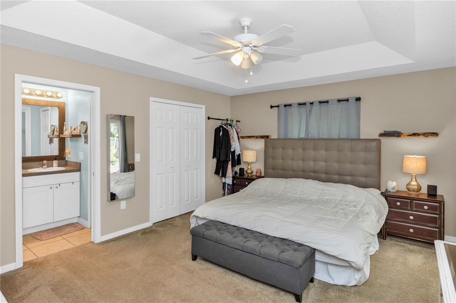 2111 E PARKTON DR