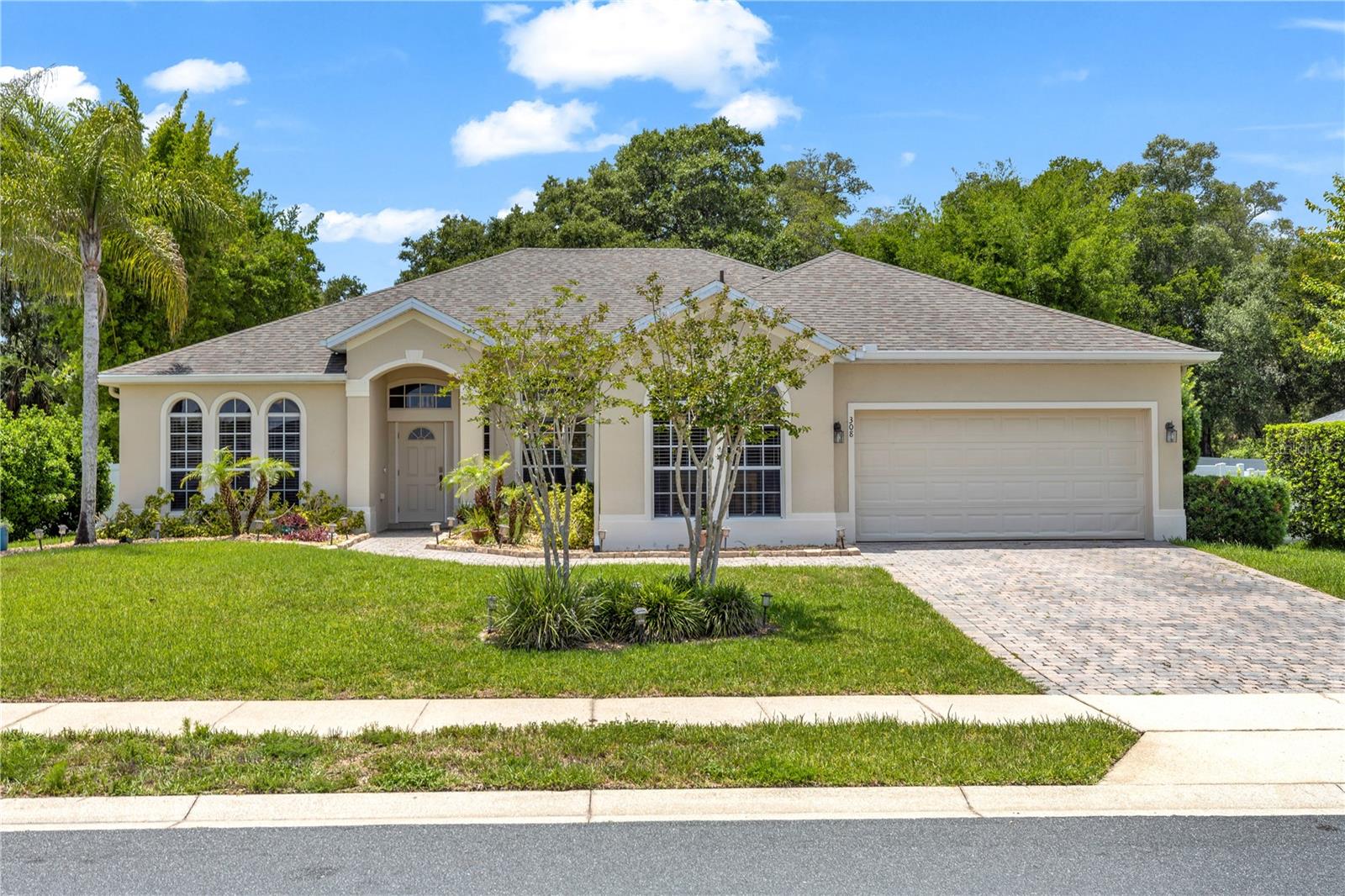 308 CRYSTAL POND AVE