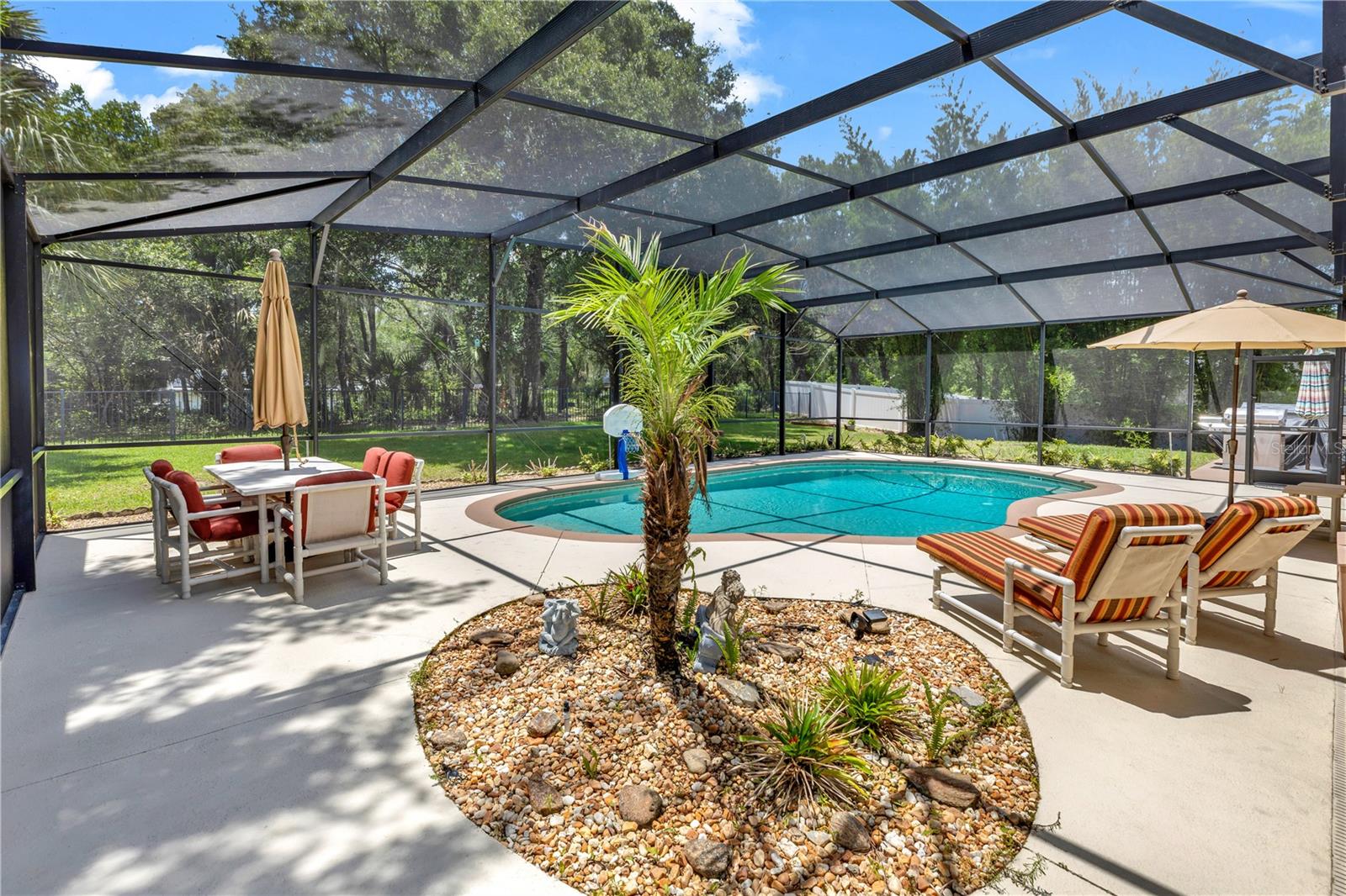 308 CRYSTAL POND AVE