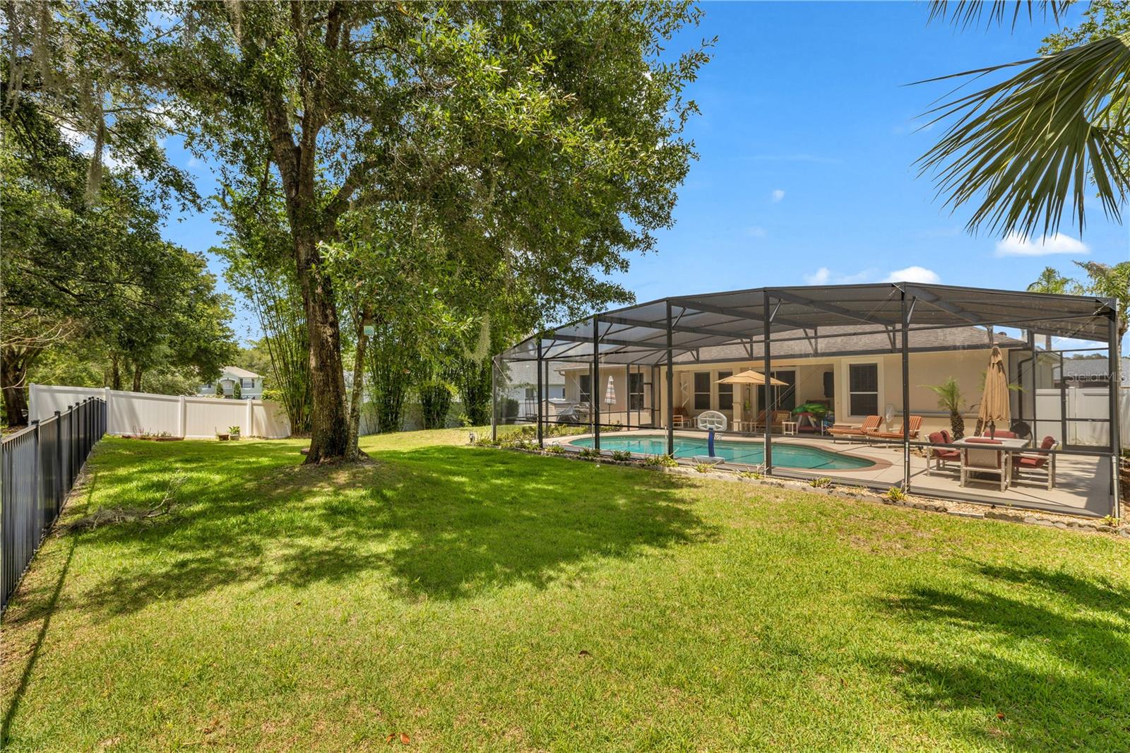308 CRYSTAL POND AVE