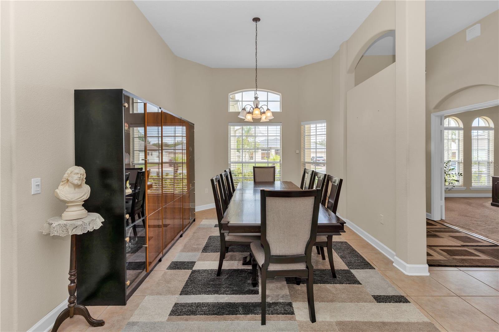 308 CRYSTAL POND AVE