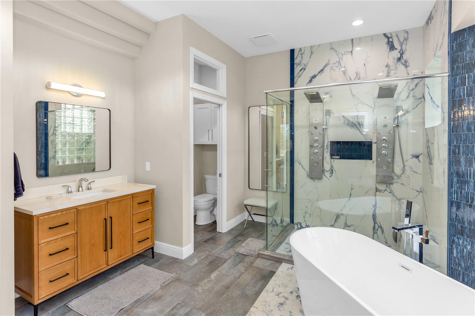 236 EAGLE ESTATES DR