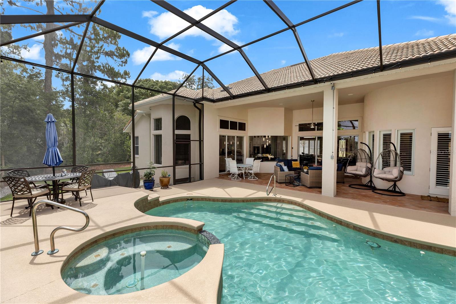 236 EAGLE ESTATES DR