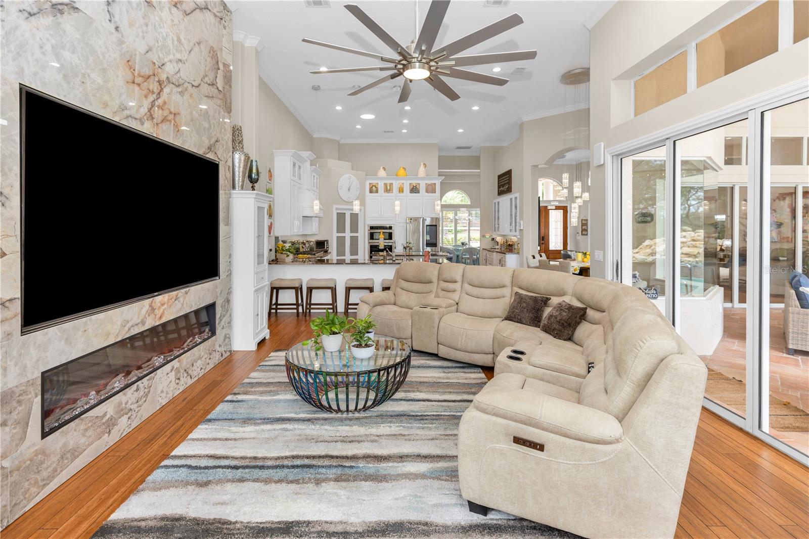 236 EAGLE ESTATES DR
