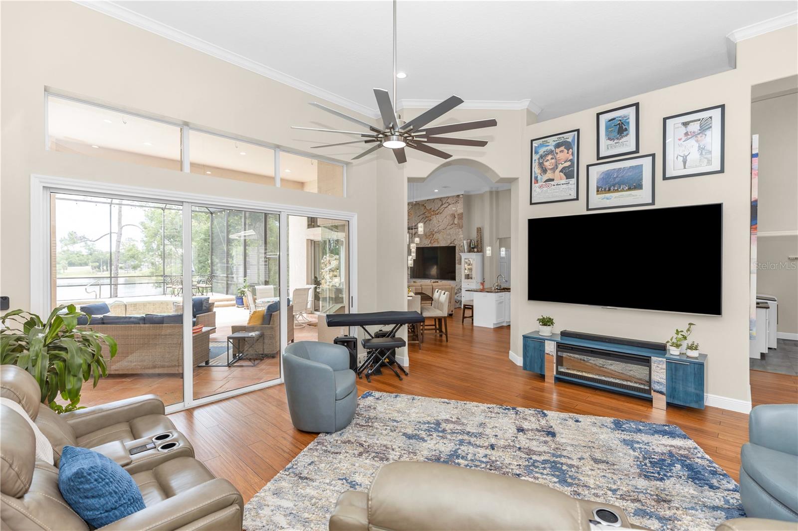 236 EAGLE ESTATES DR