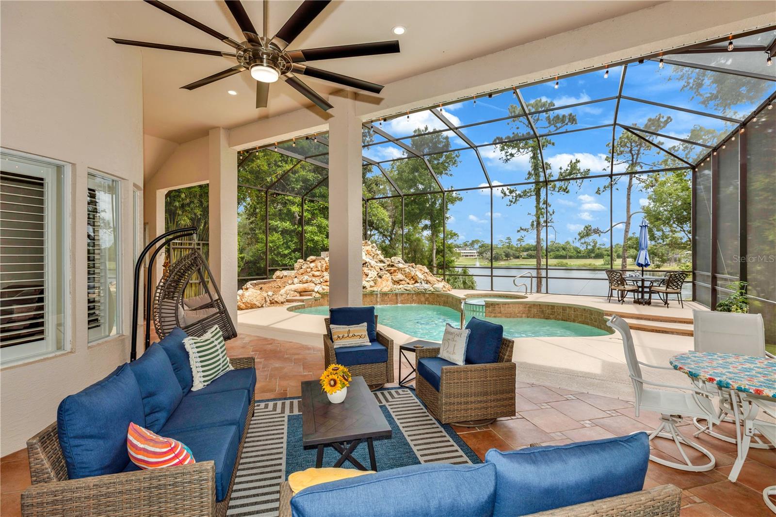 236 EAGLE ESTATES DR