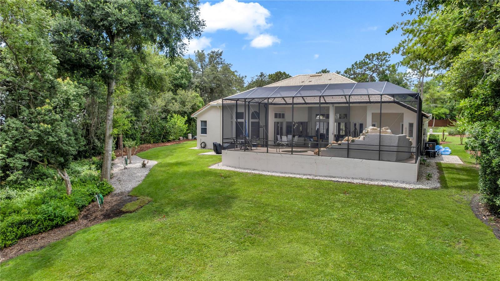 236 EAGLE ESTATES DR
