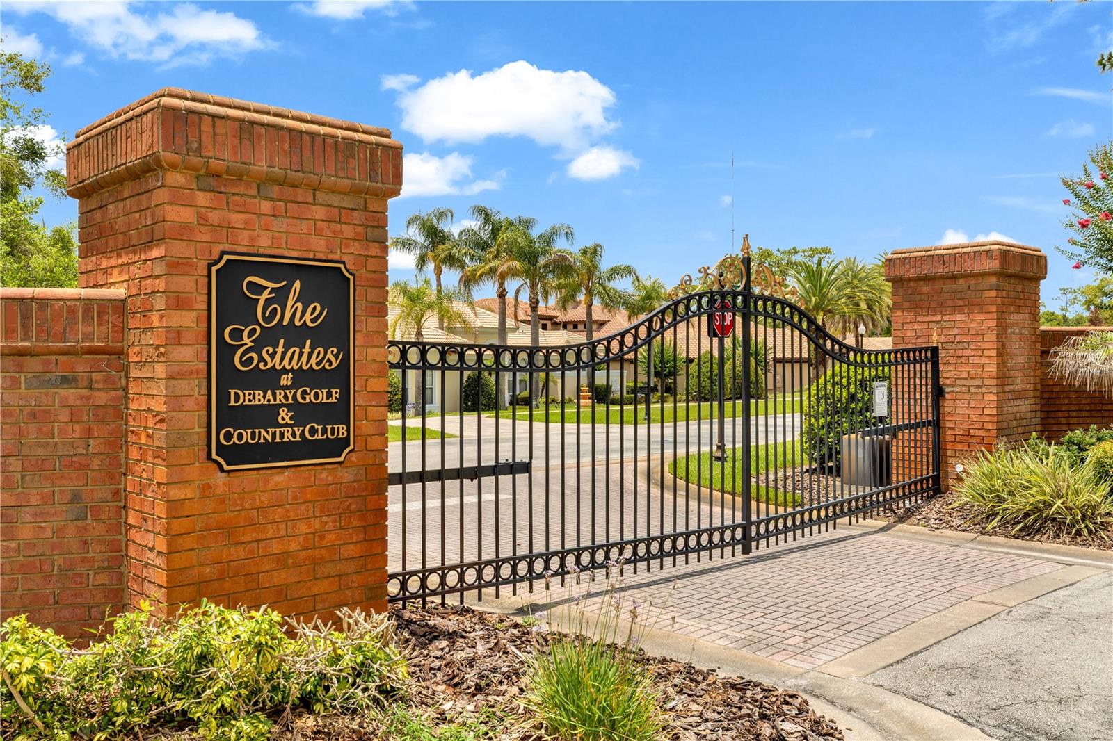 236 EAGLE ESTATES DR