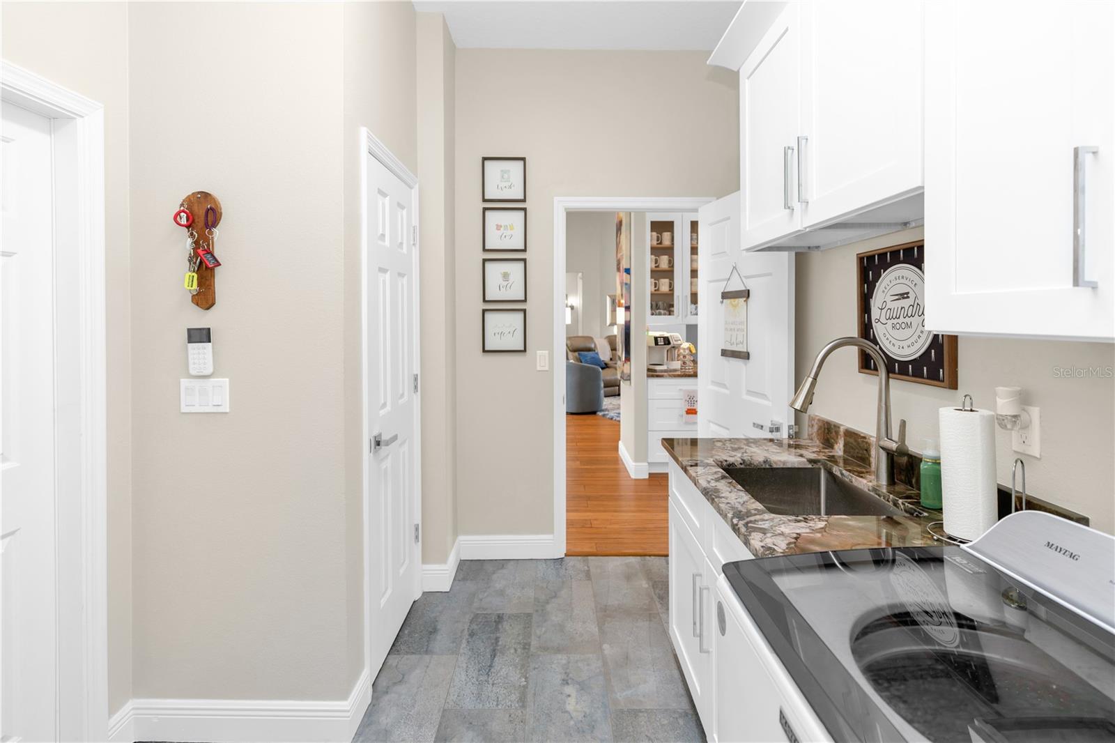 236 EAGLE ESTATES DR