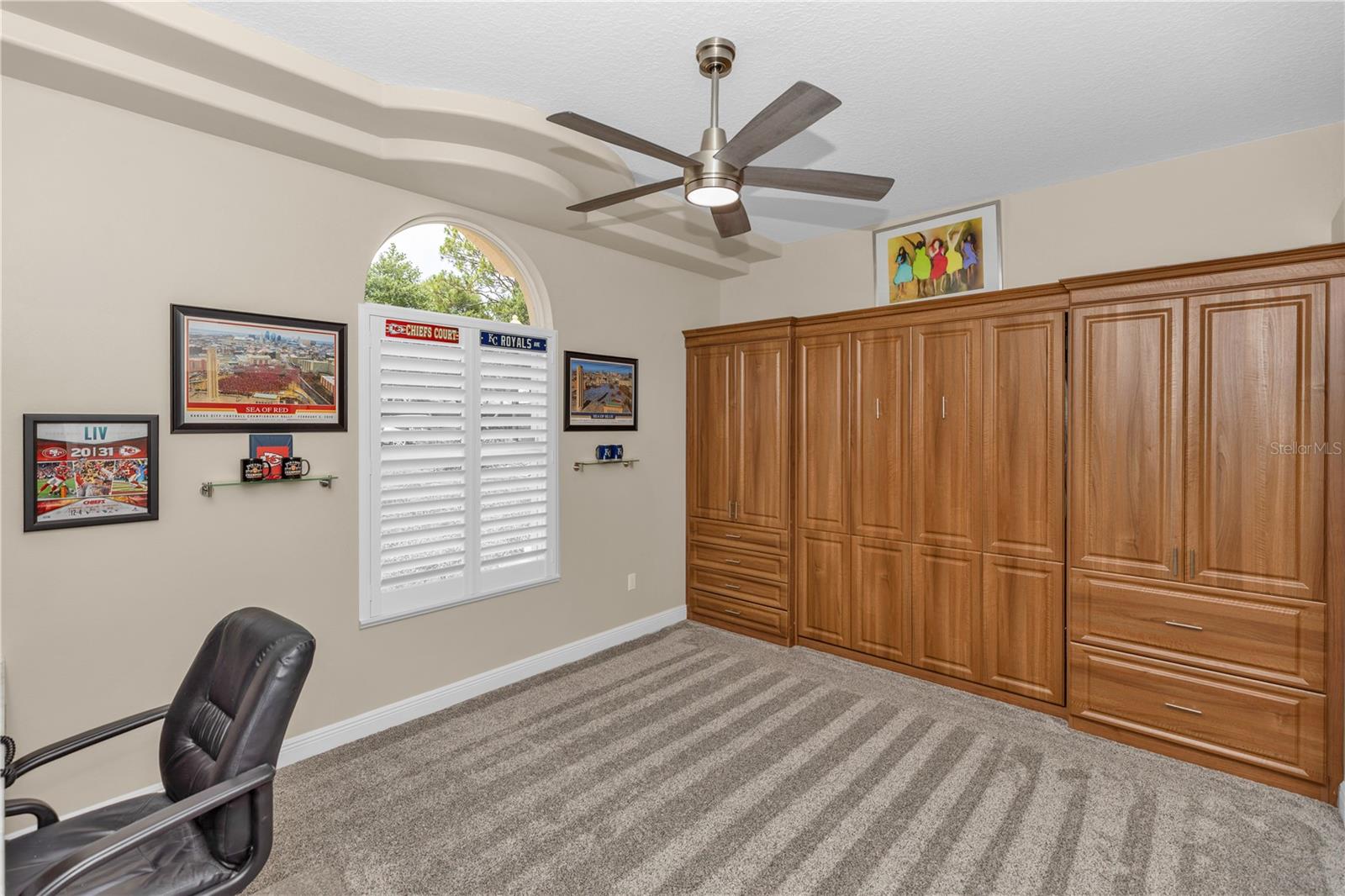 236 EAGLE ESTATES DR