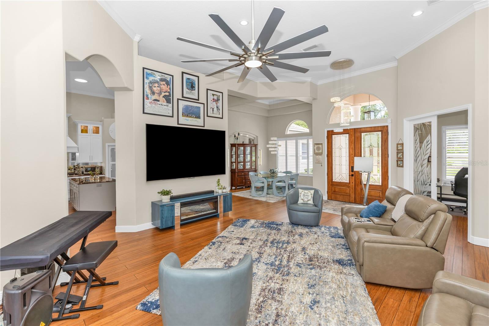 236 EAGLE ESTATES DR