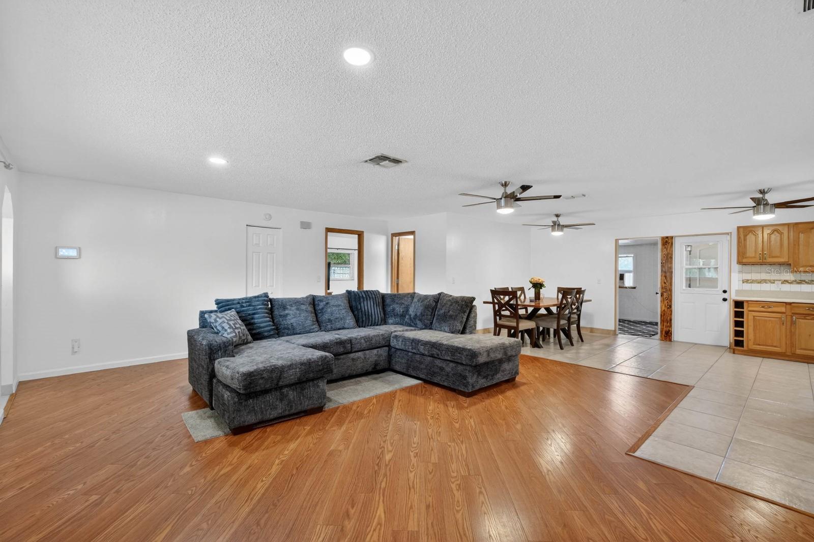 1803 EVERGREEN DR