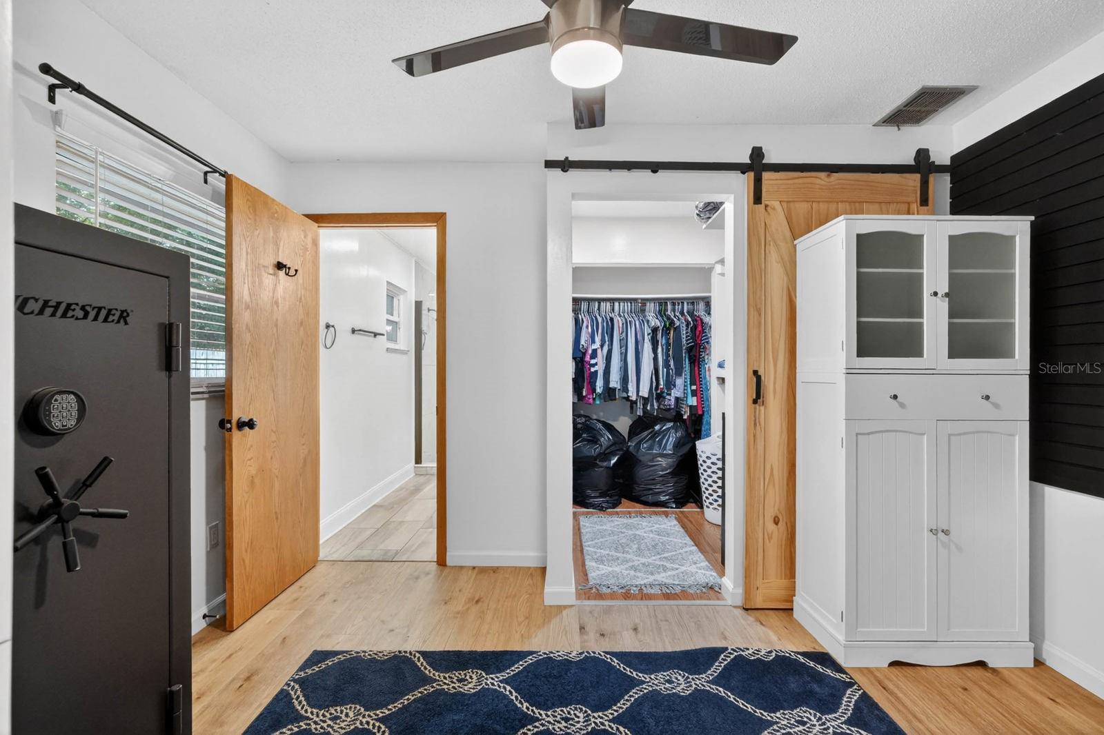 1803 EVERGREEN DR