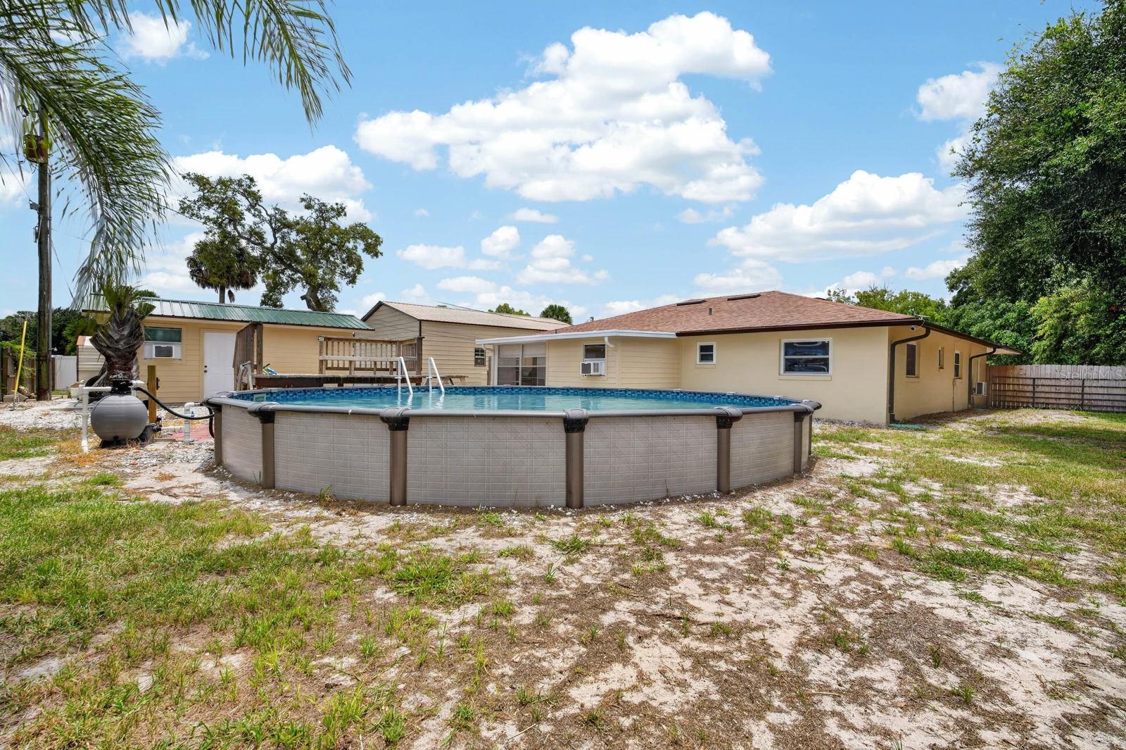 1803 EVERGREEN DR