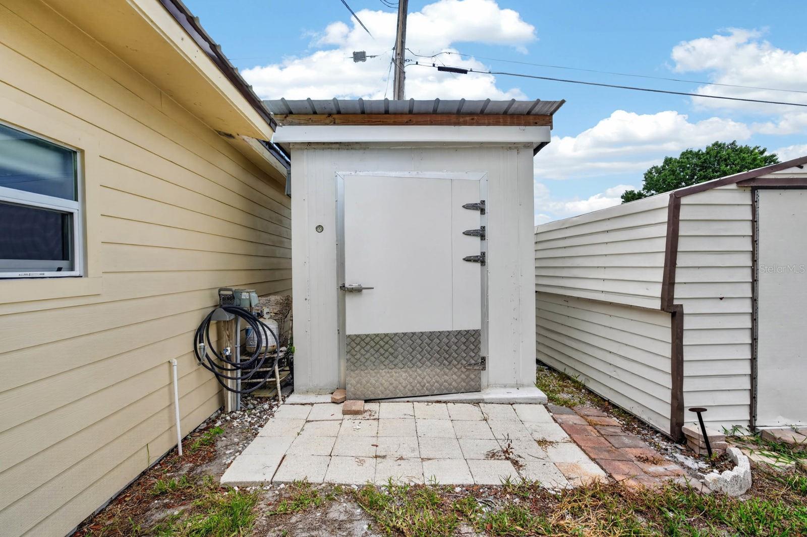 1803 EVERGREEN DR