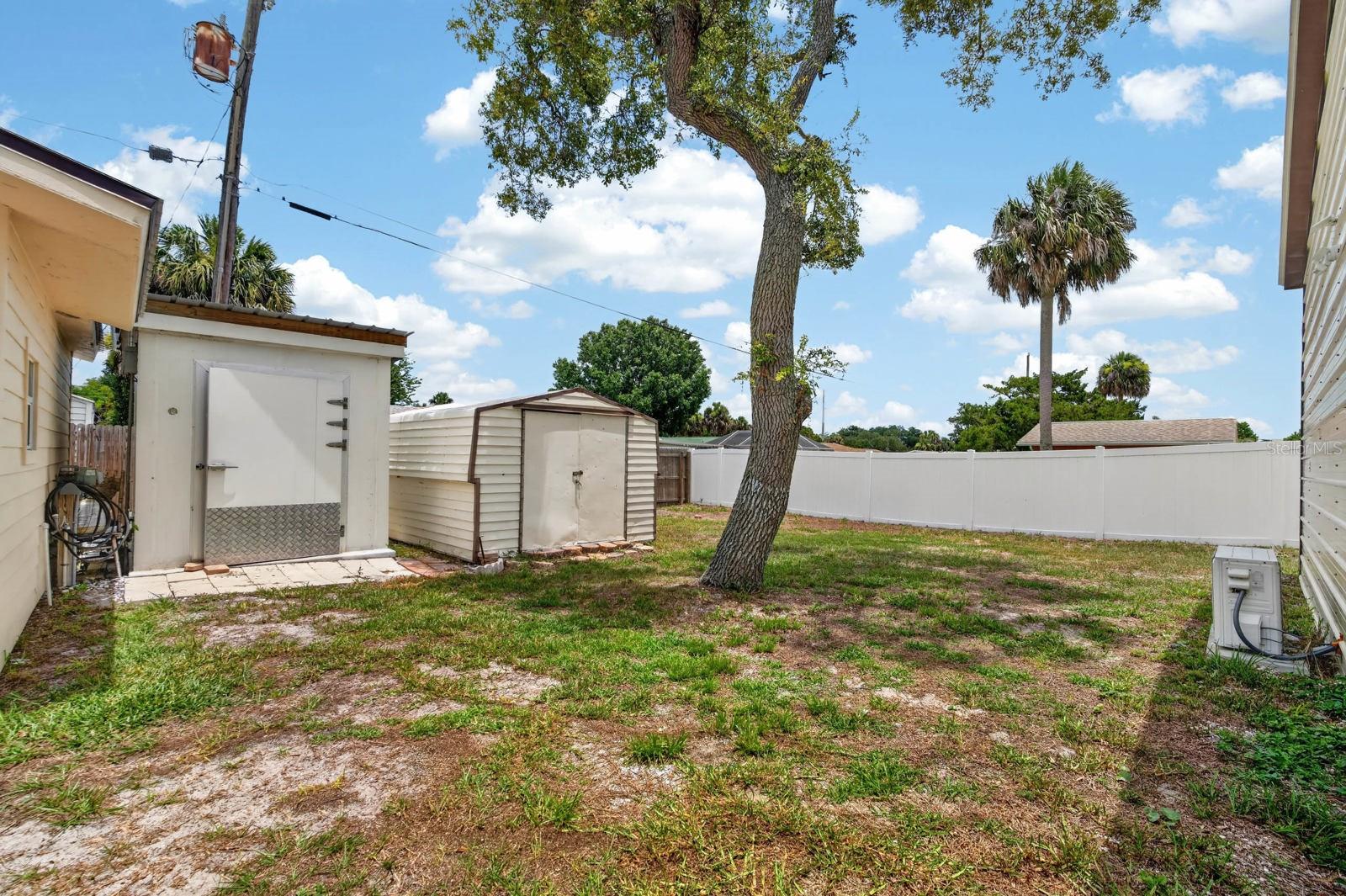 1803 EVERGREEN DR
