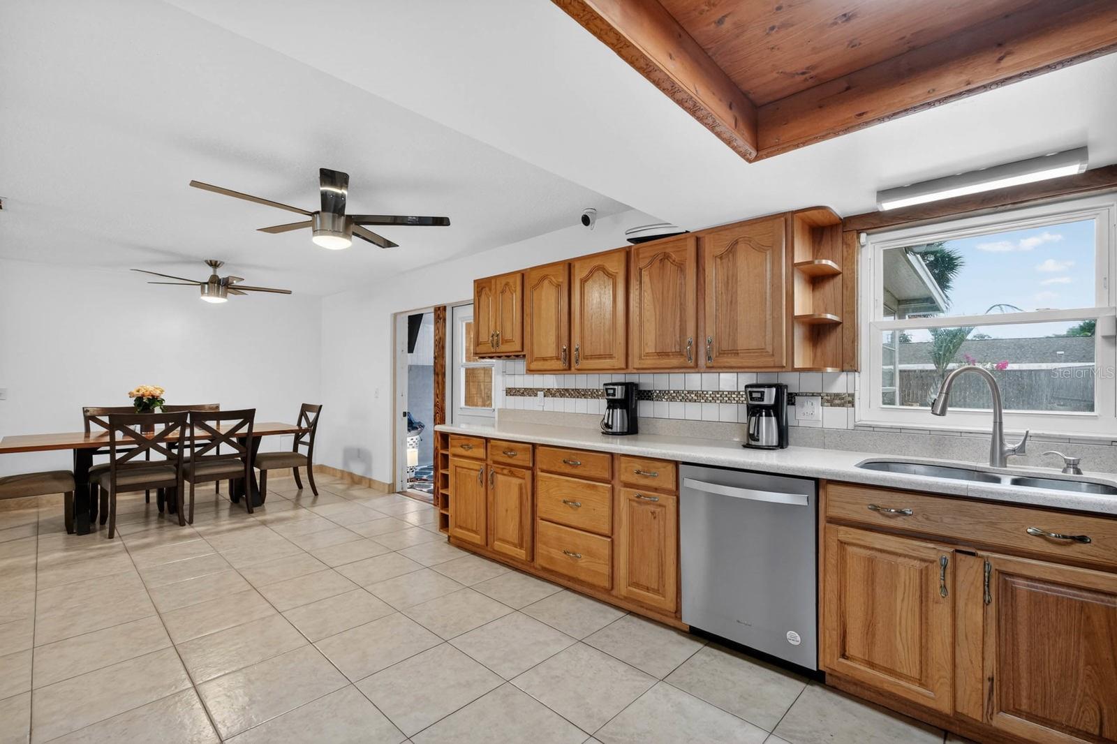 1803 EVERGREEN DR