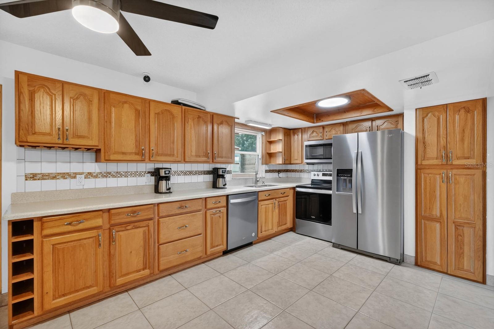 1803 EVERGREEN DR