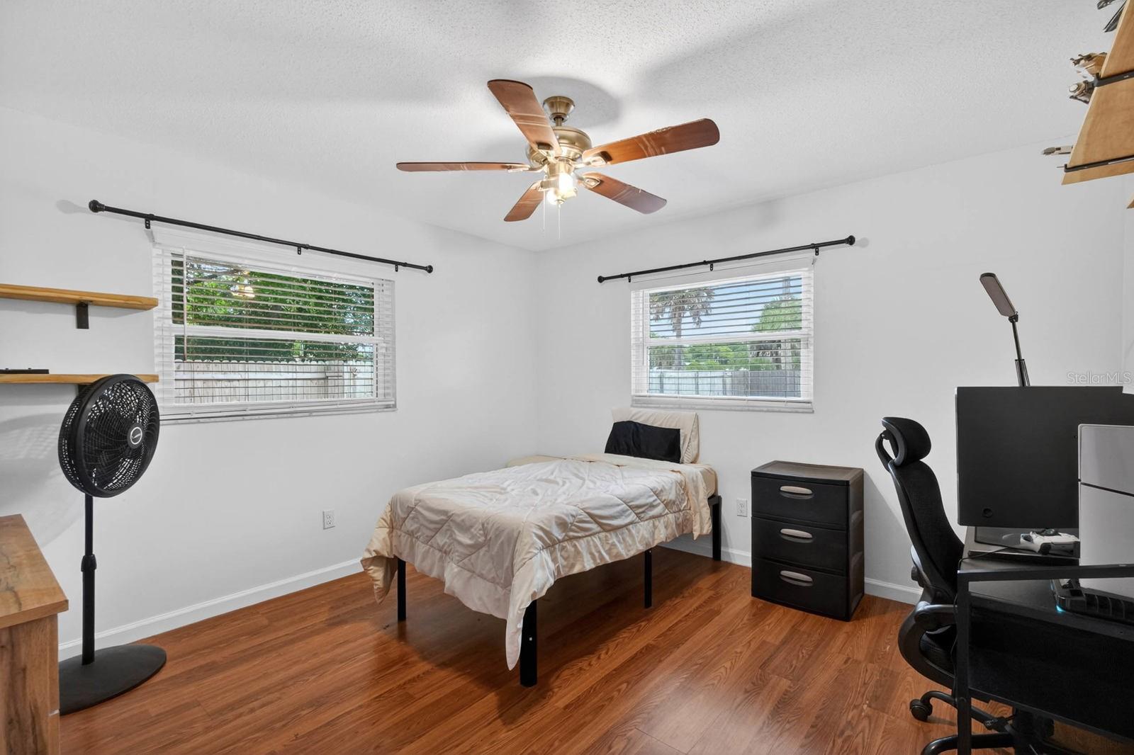 1803 EVERGREEN DR