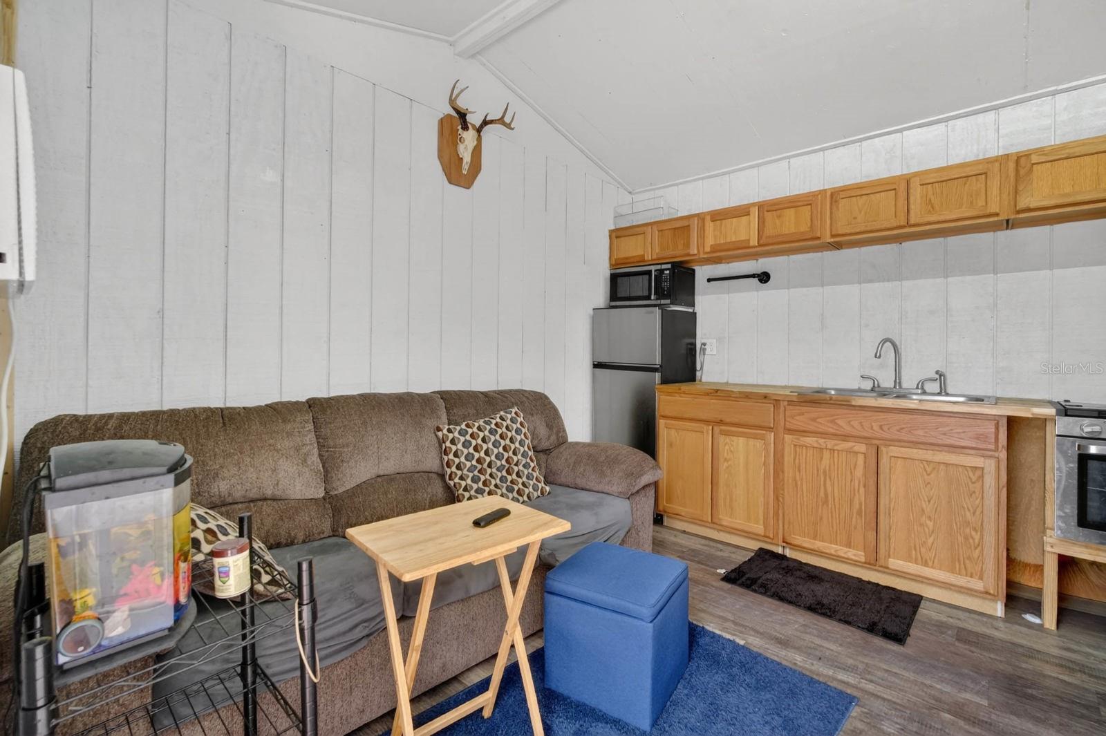 1803 EVERGREEN DR