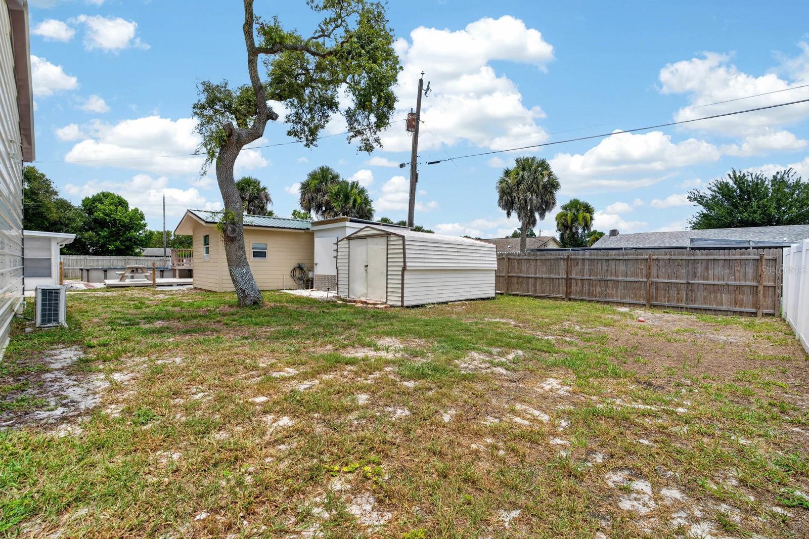 1803 EVERGREEN DR