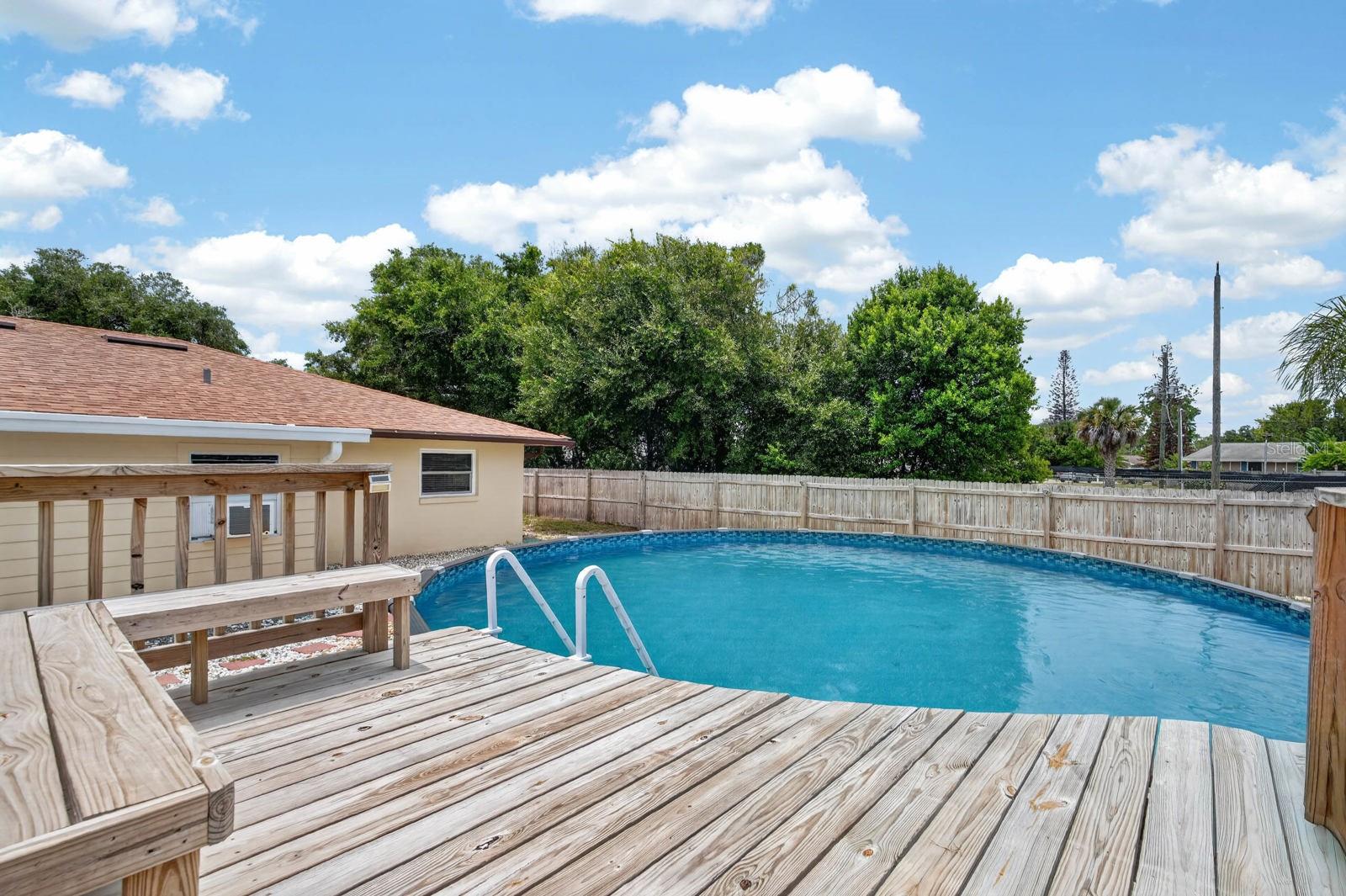 1803 EVERGREEN DR
