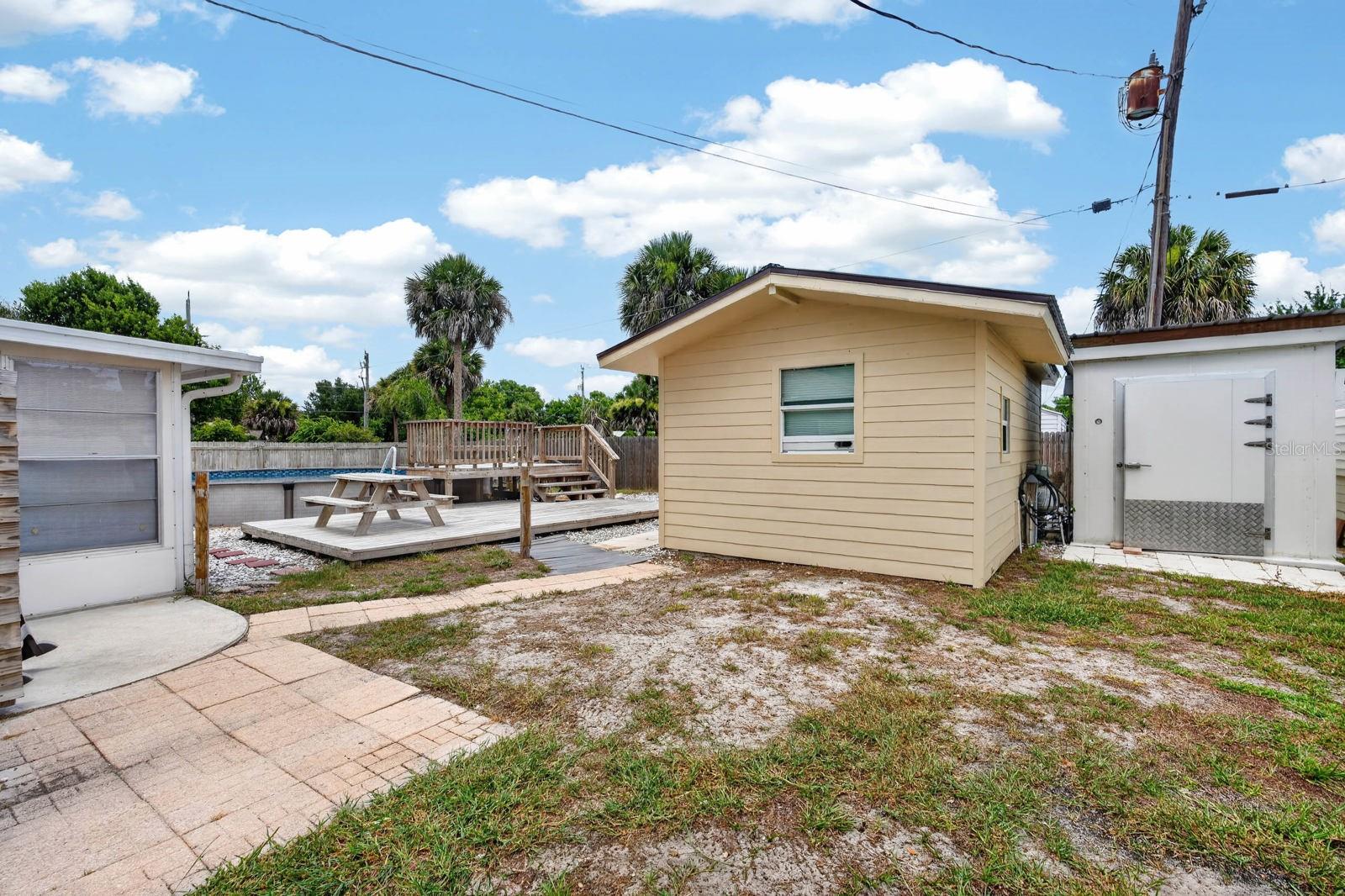 1803 EVERGREEN DR