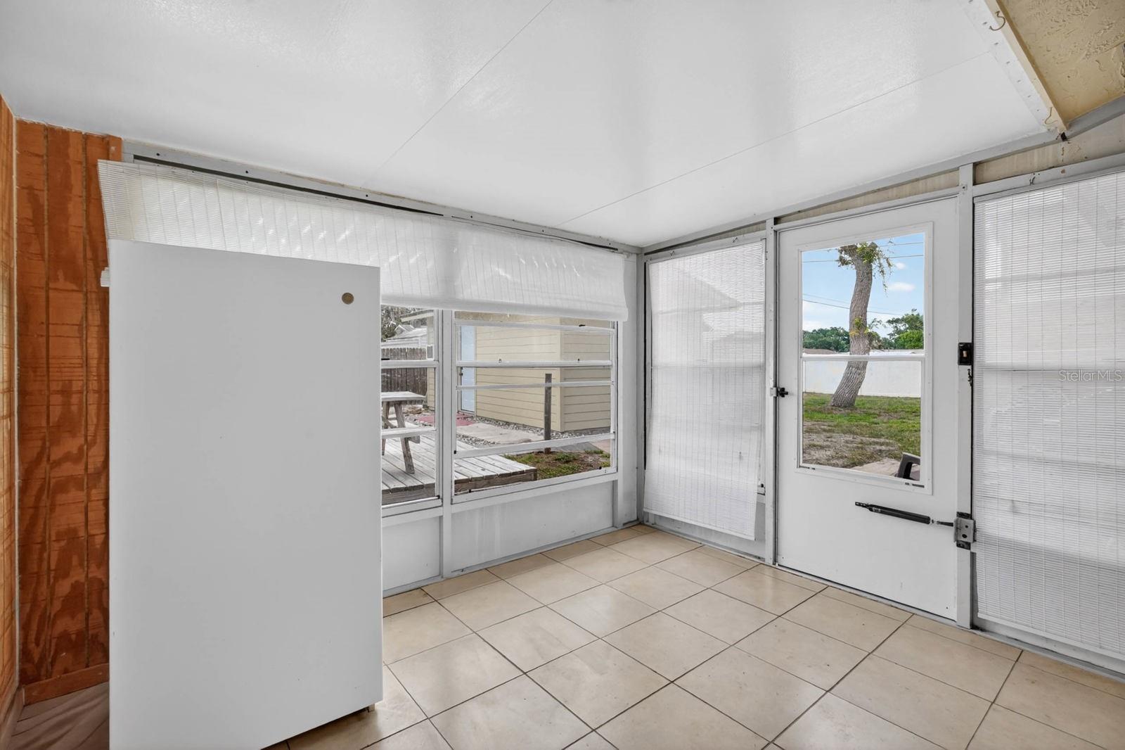 1803 EVERGREEN DR