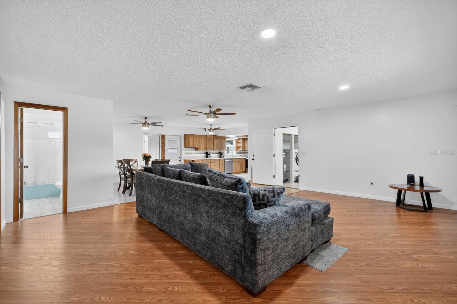 1803 EVERGREEN DR