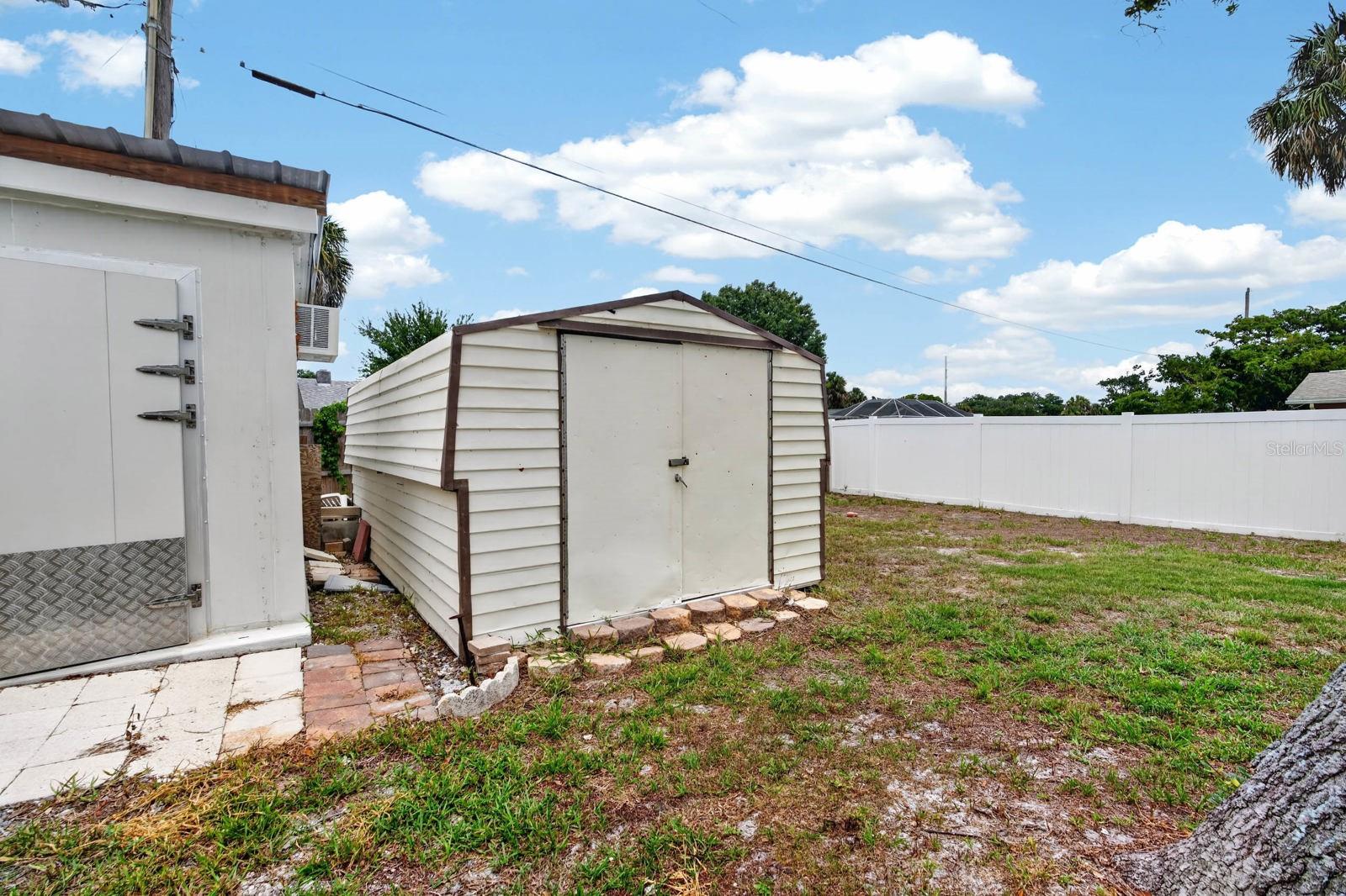 1803 EVERGREEN DR