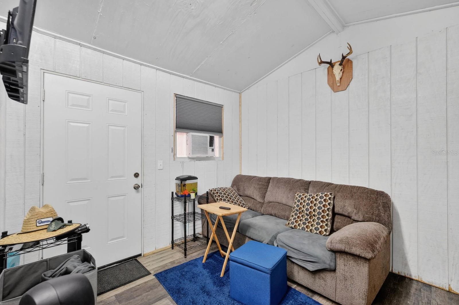 1803 EVERGREEN DR