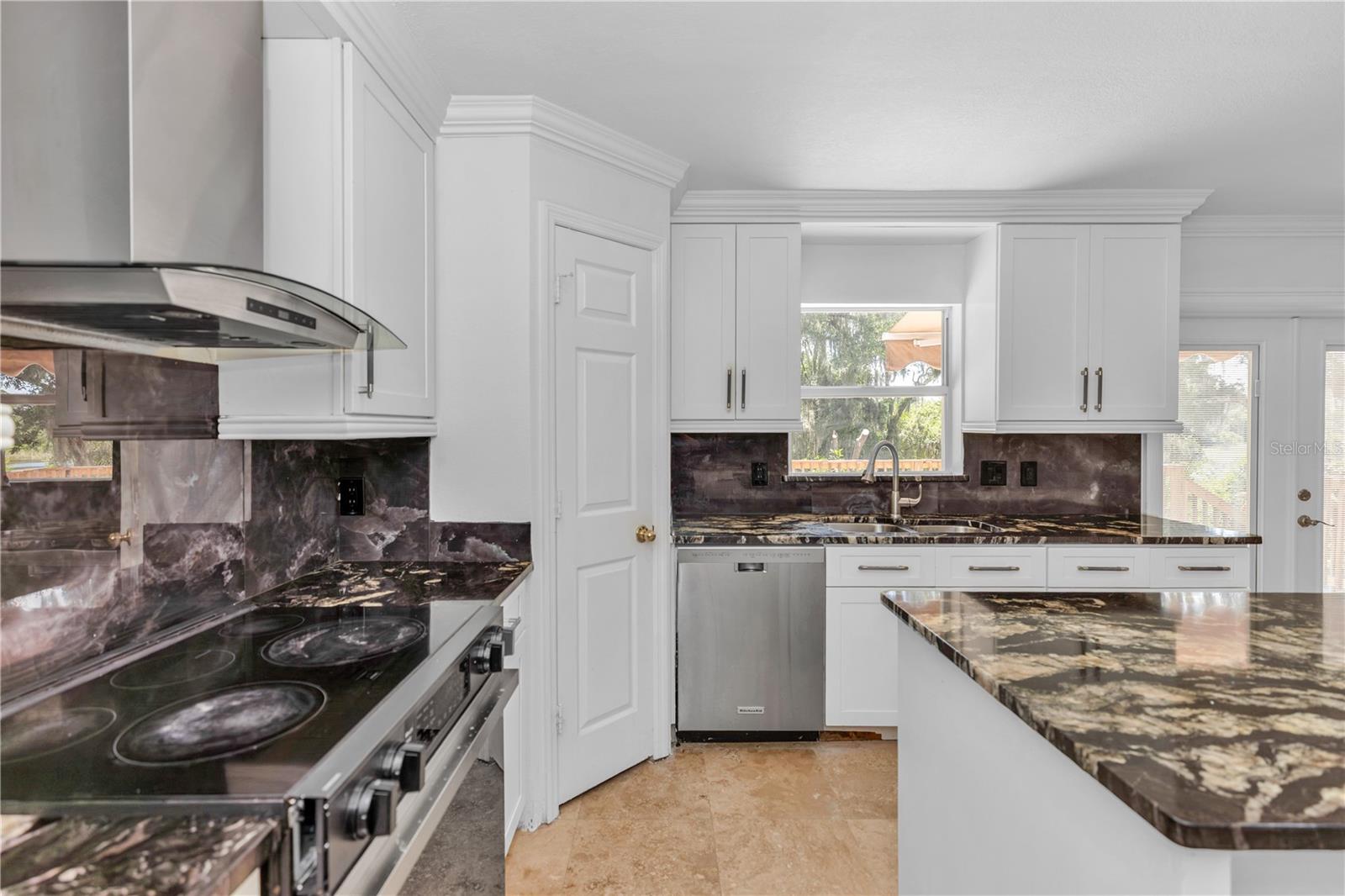 145 HARTWOOD ST