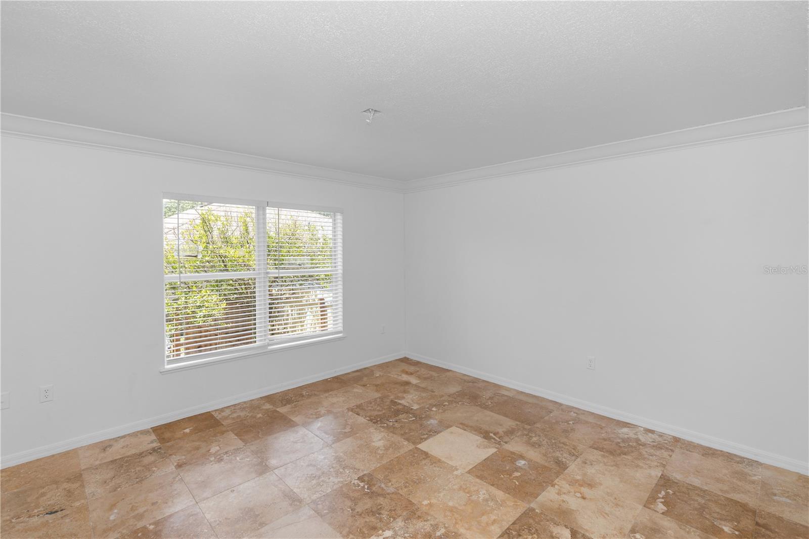 145 HARTWOOD ST