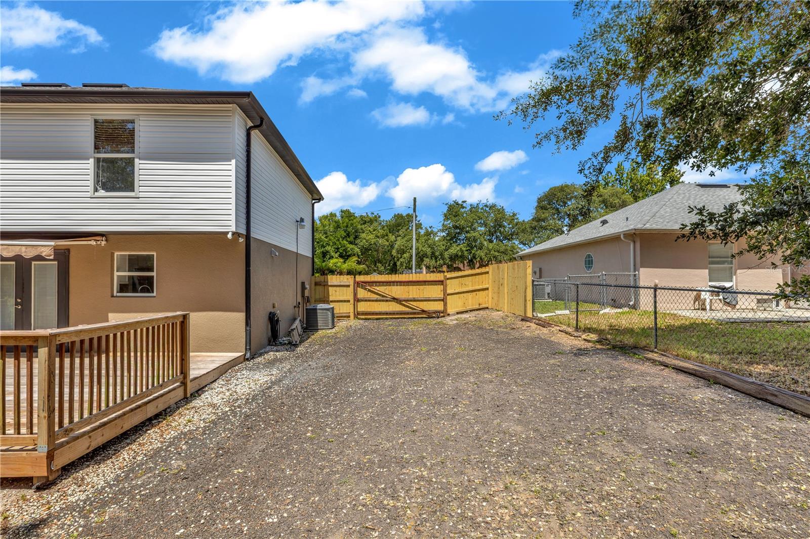 145 HARTWOOD ST