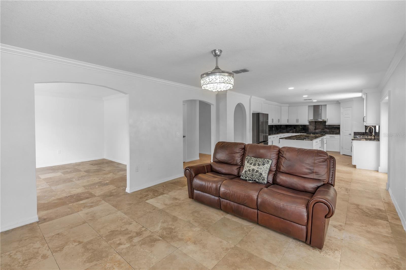 145 HARTWOOD ST