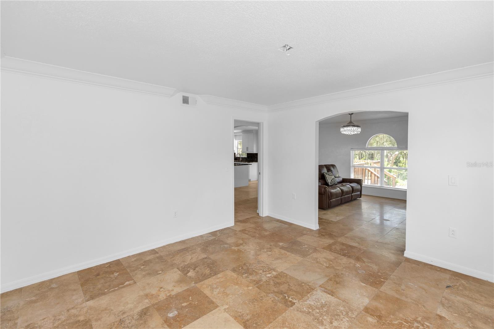 145 HARTWOOD ST