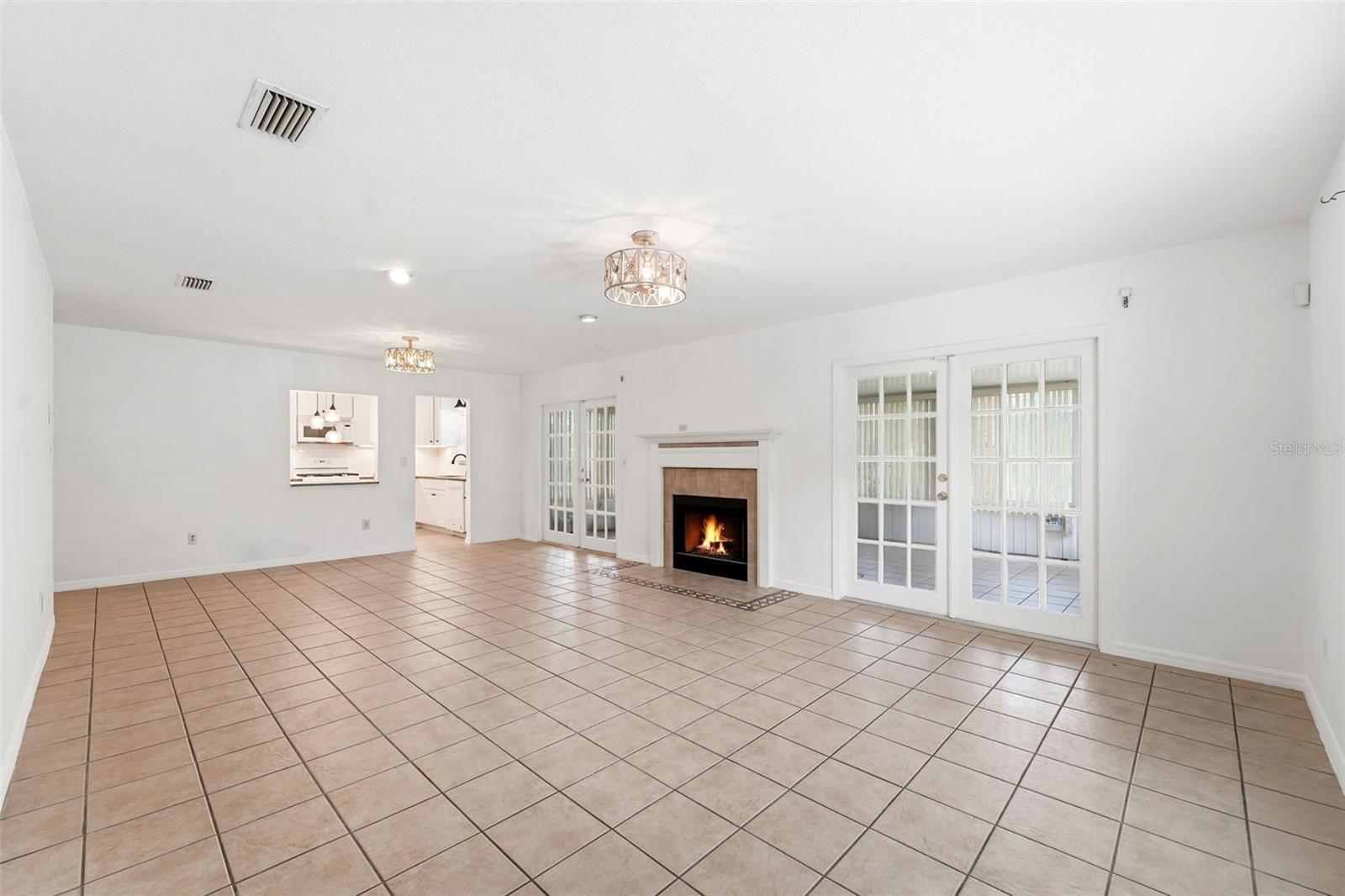 820 S HILL AVE #40
