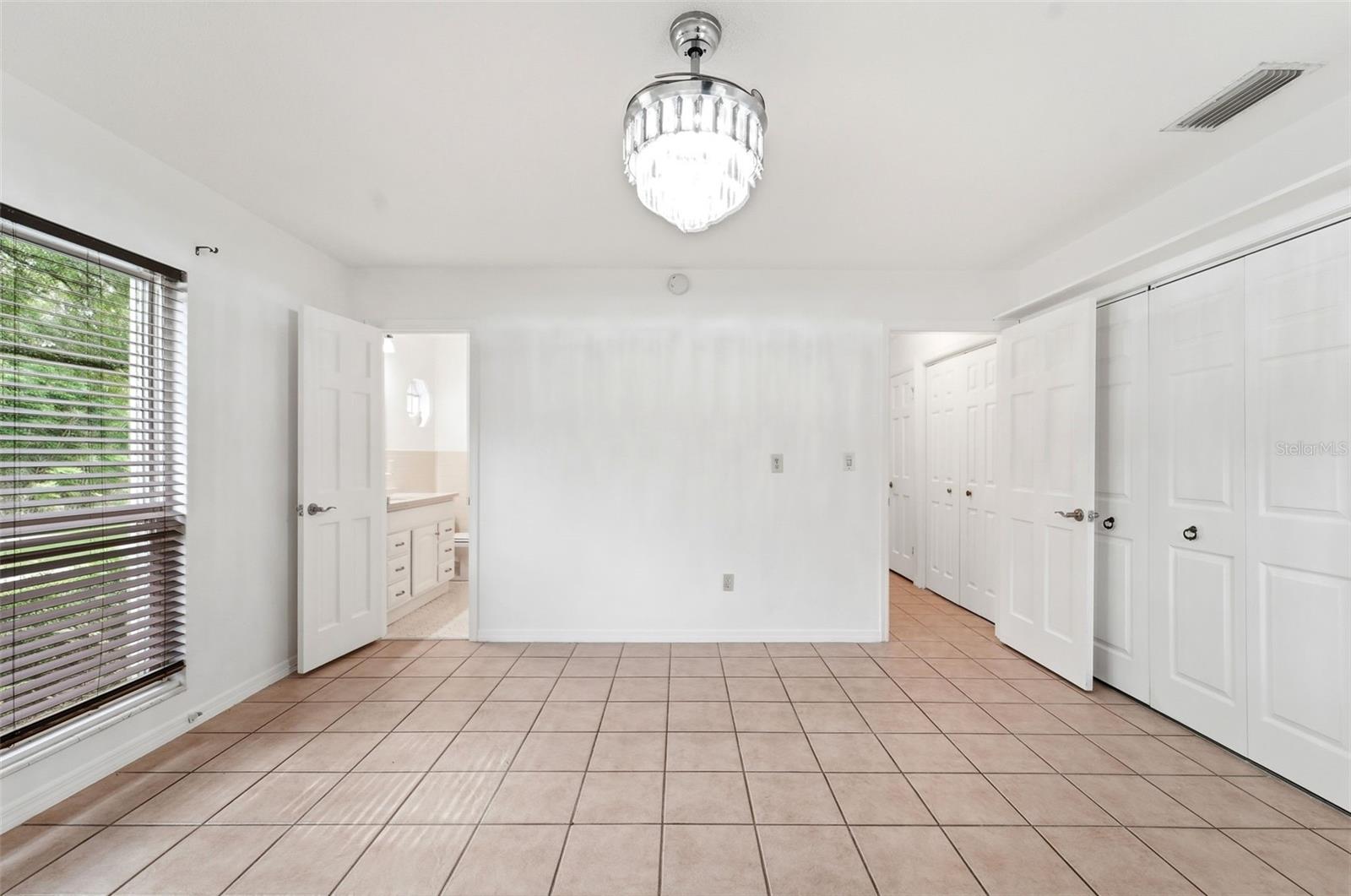 820 S HILL AVE #40