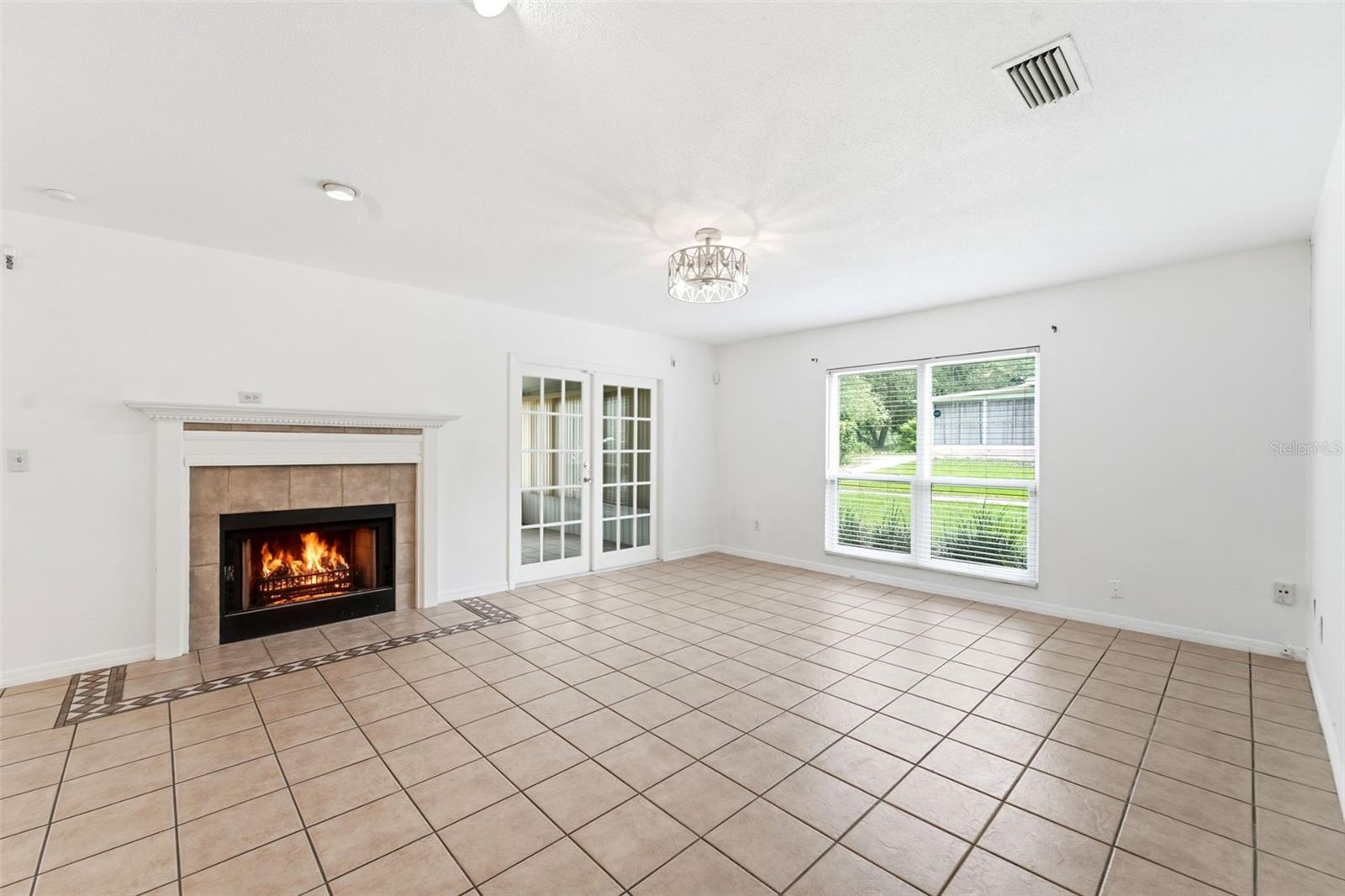 820 S HILL AVE #40