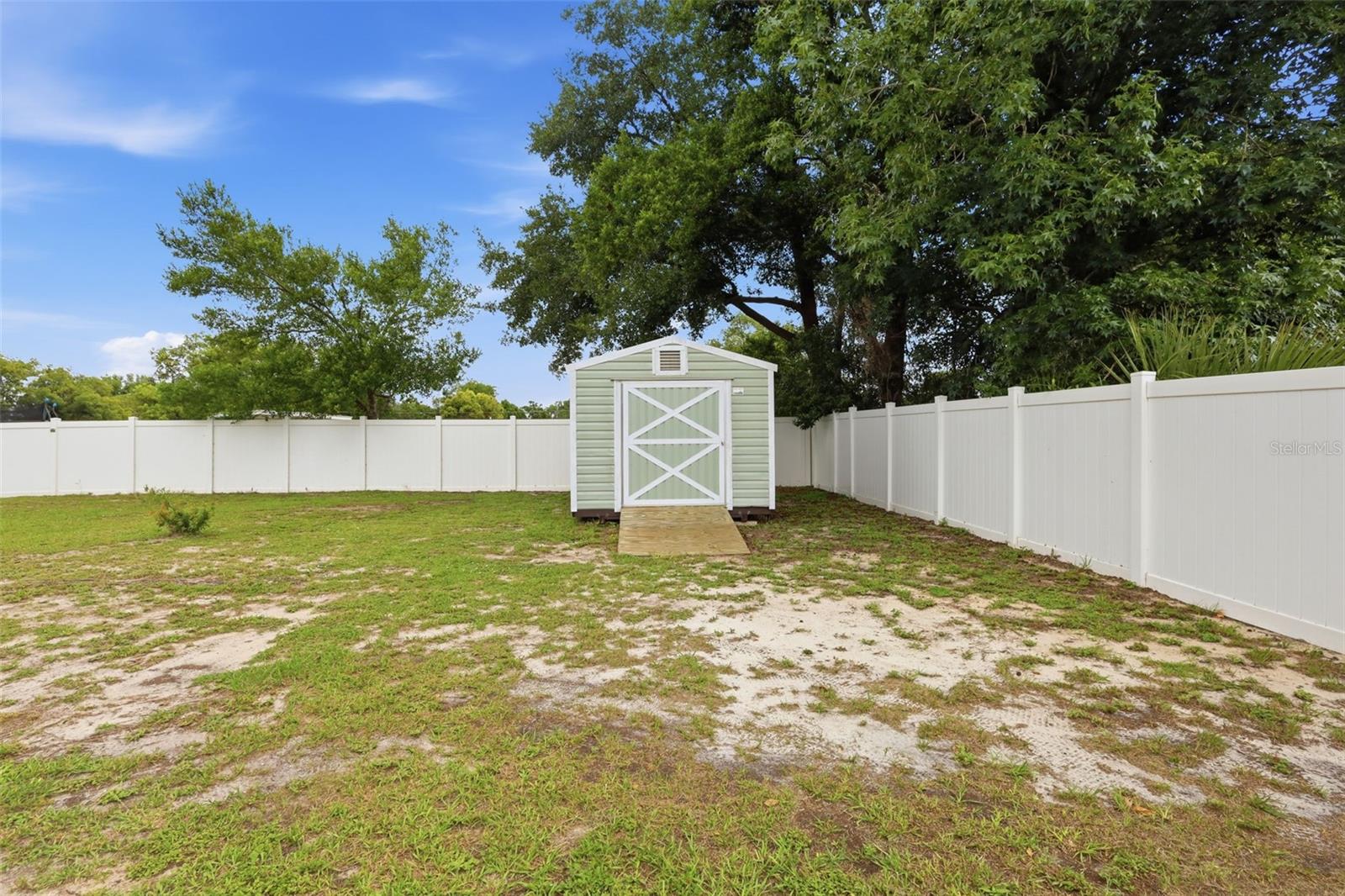 54 MAGNOLIA DR