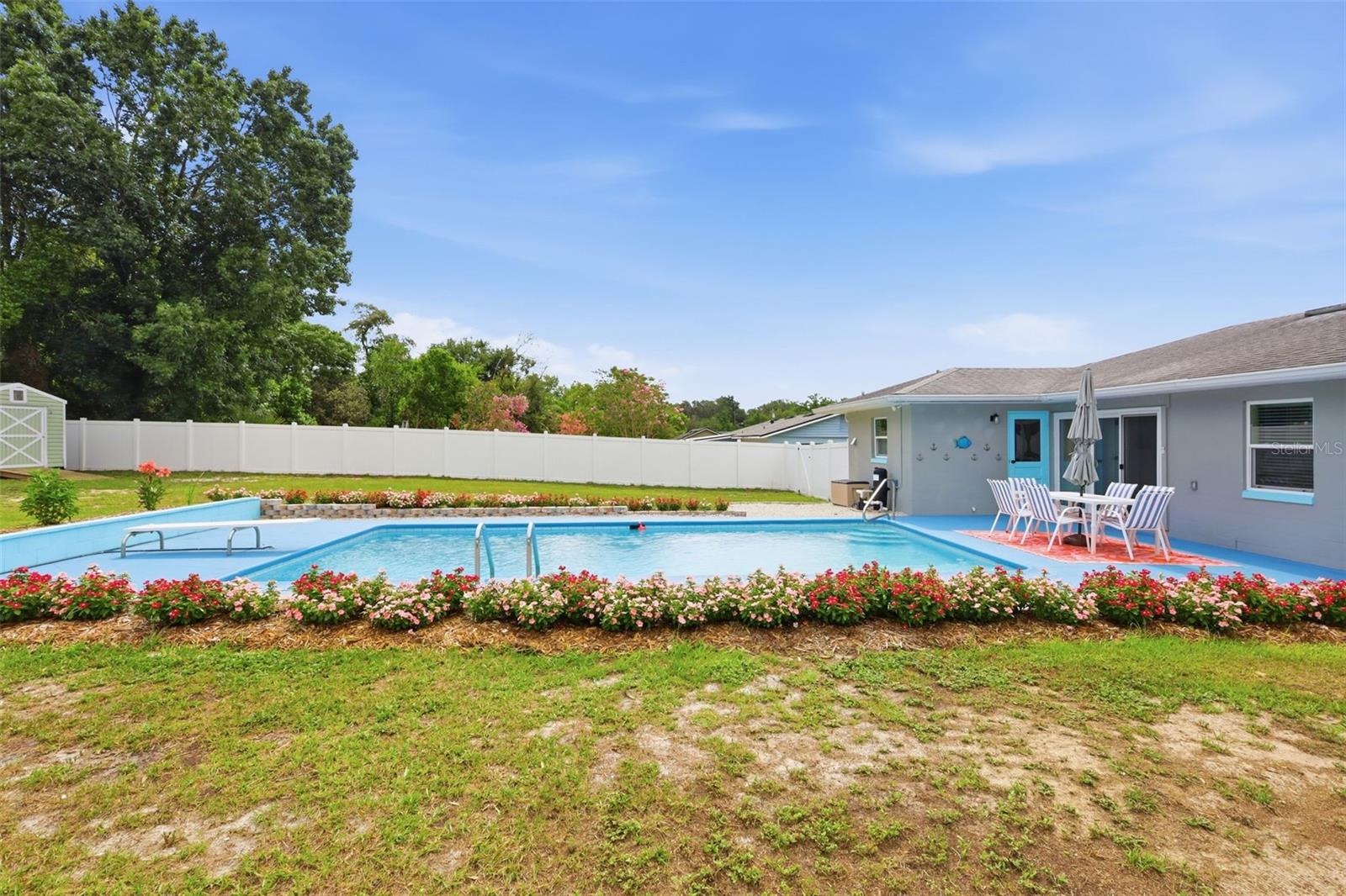 54 MAGNOLIA DR