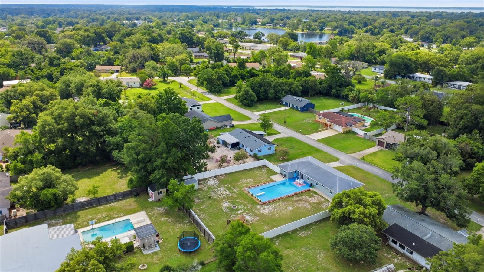 54 MAGNOLIA DR